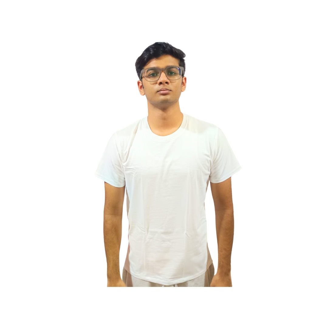 Men Solid White Round Neck Cotton Casual Tshirt